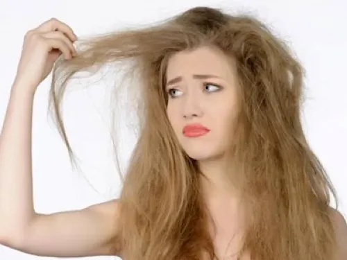 これからの季節必見☆梅雨時期のヘアケアの仕方について